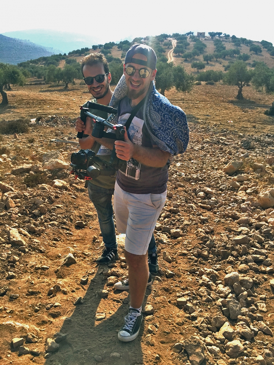 Vi spelade in vår film i ett magiskt vackert ökenlandskap. Palestiniern Ibrahim Anton Handal var fotograf på vår film. Foto: Caroline Eriksson