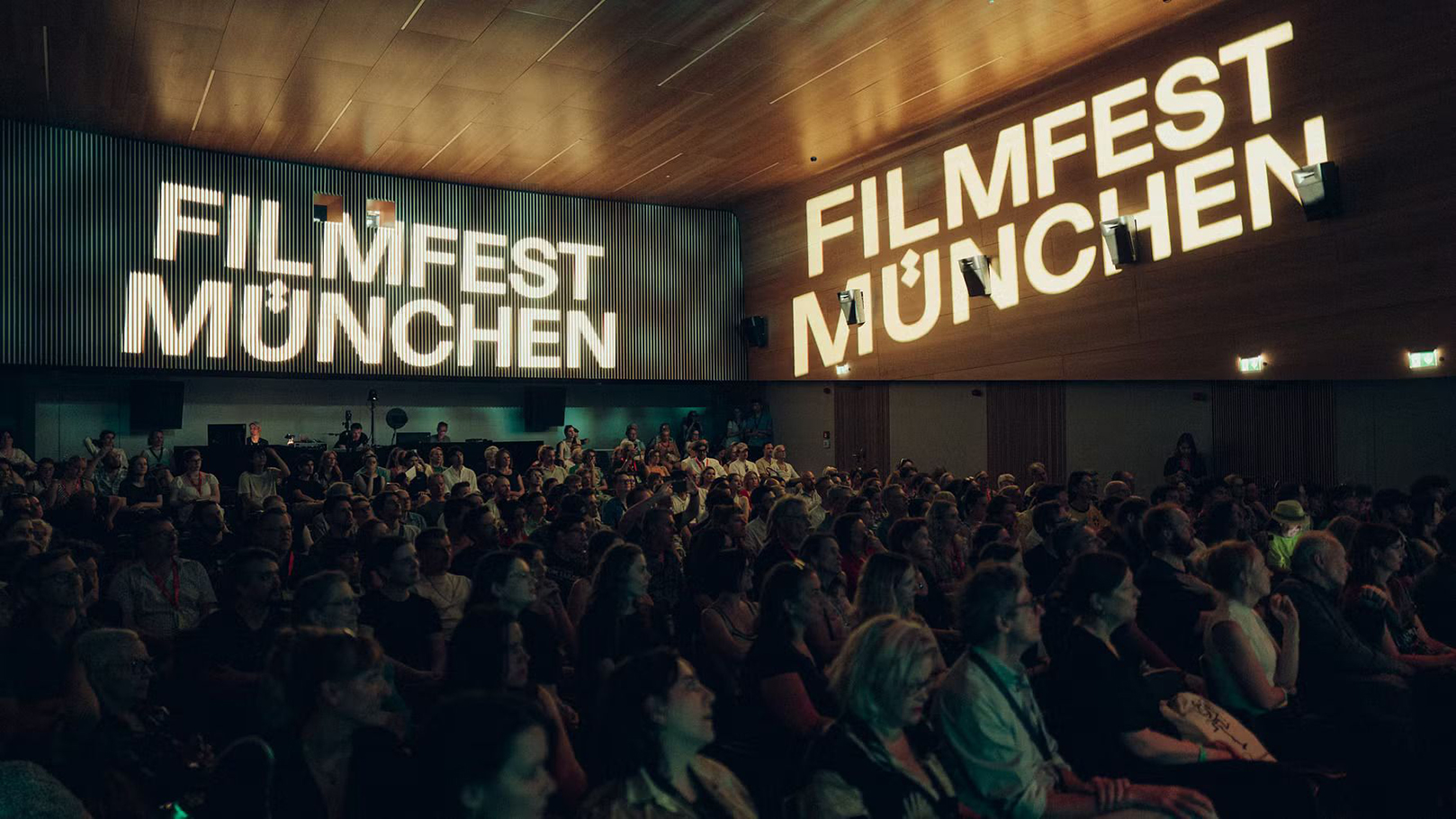 Salong med texten Filmfest Munchen