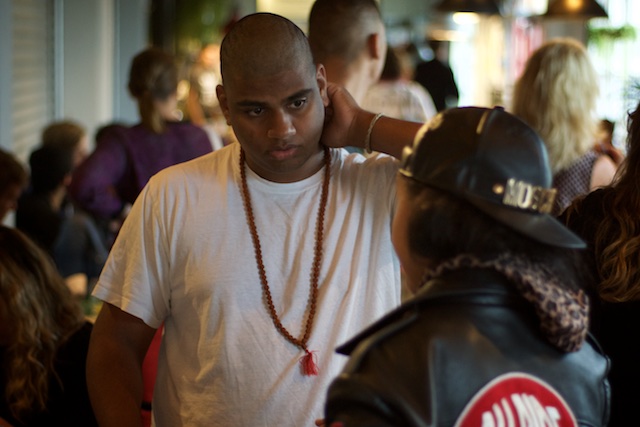 Efter samtalet är det ofta möjligt att ställa en extra fråga till gästen.